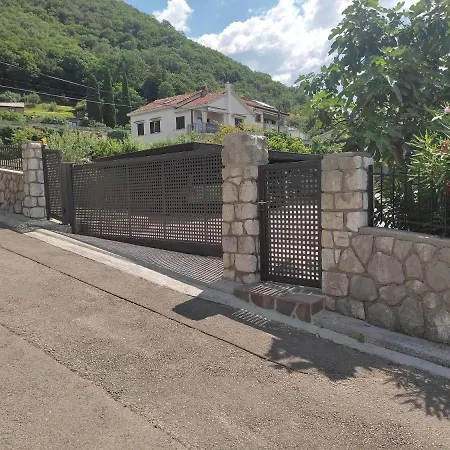 Family House Maria 4* 度假居